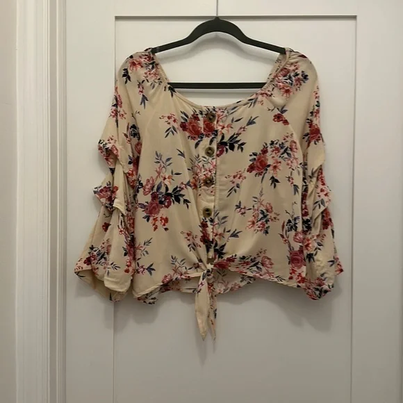 Floral blouse - Picture 1 of 3